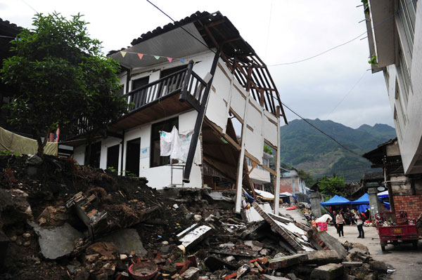 99% houses damaged by quake in township