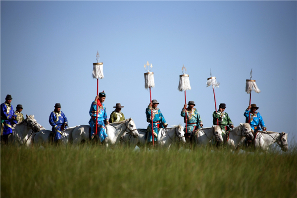 White Horse Festival held in Inner Mongolia