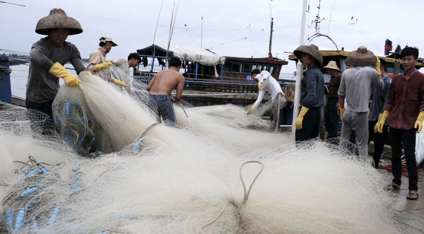 Fishermen cast off as summer fishing ban ends