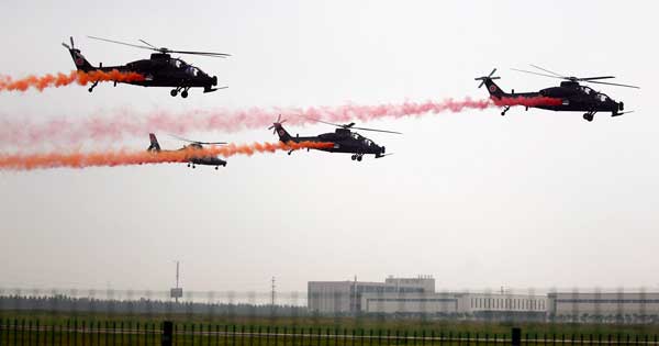 Homemade choppers make aerobatic stunt debut at expo