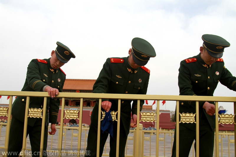 Tiananmen Square spring cleaned for two sessions