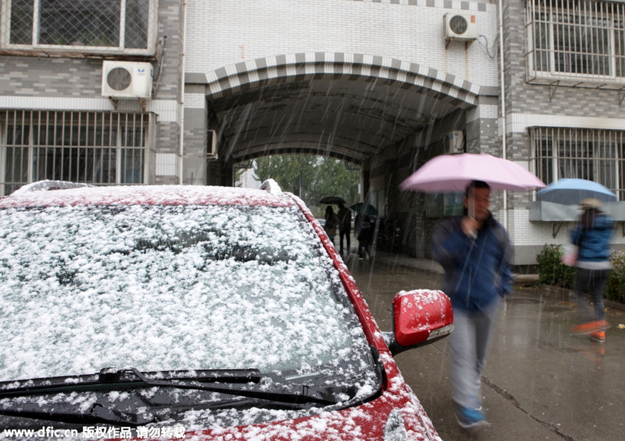 Snow hits North China with low temperature followed