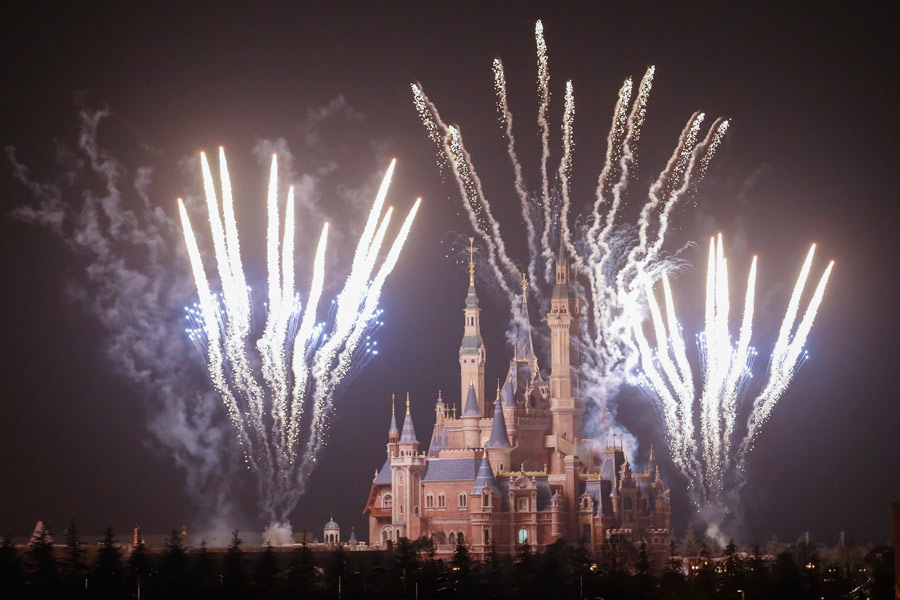 First fireworks light up Shanghai Disneyland