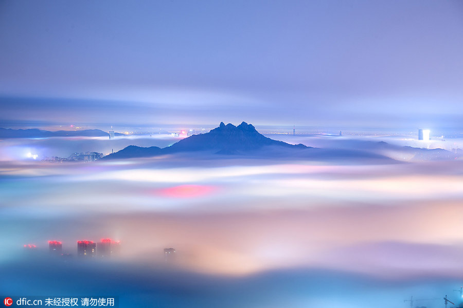 Fog turns Qingdao city into a fairyland