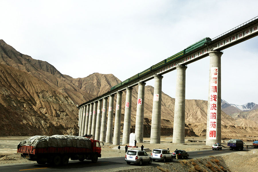 Tenth birthday of the world's highest altitude train line