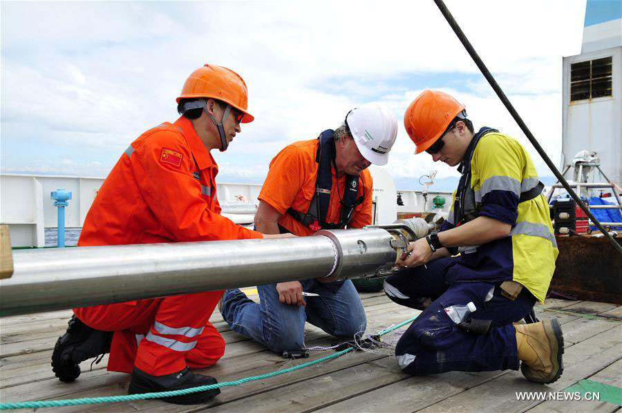 Chinese deep-sea explorer ship starts exploration in Solomon Sea