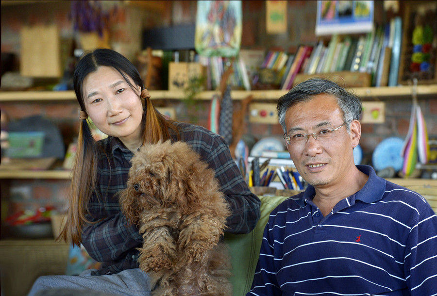 Couple's flower valley planted with love gains national attention