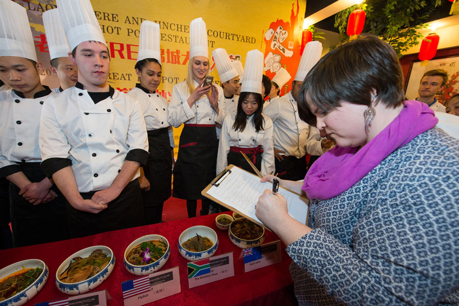 First foreigner-only hot pot contest held in Southwest China's Chengdu