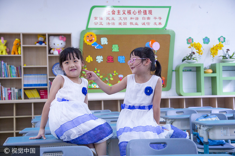 Eleven twins enroll at same primary school in Hangzhou