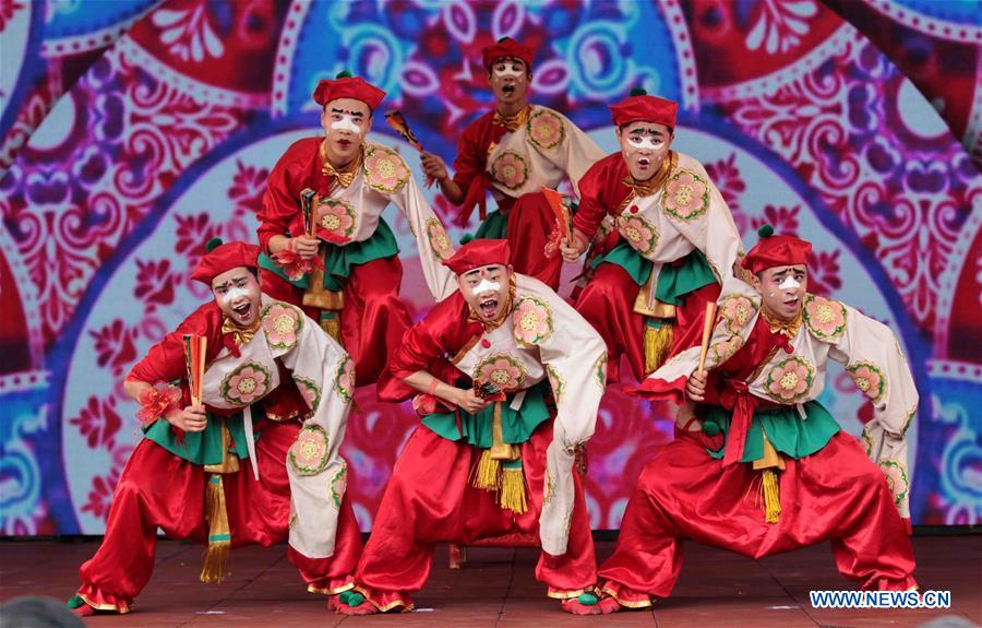 Temple fair kicks off in Hong Kong