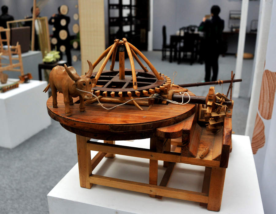 Shanghai exhibits exquisite works created by folk artists