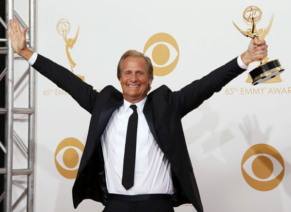 'Breaking Bad,' 'Modern Family' crowned at Emmys