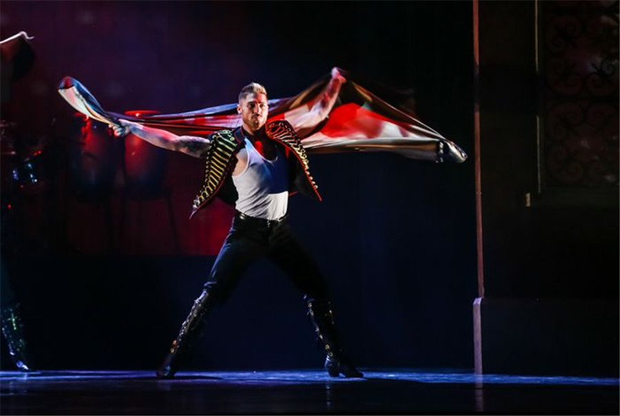 'Burn the Floor' thrills its Beijing audience