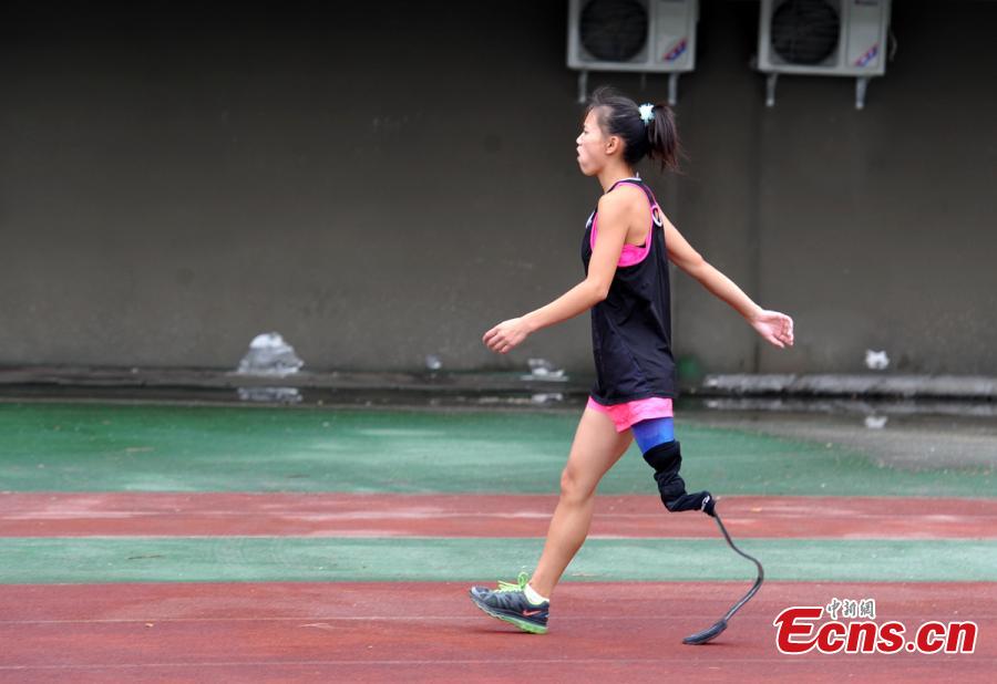 Chinese 'blade runners' fight for sports dreams