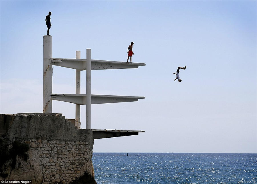 Photograph portraying Chinese fishermen wins top prize