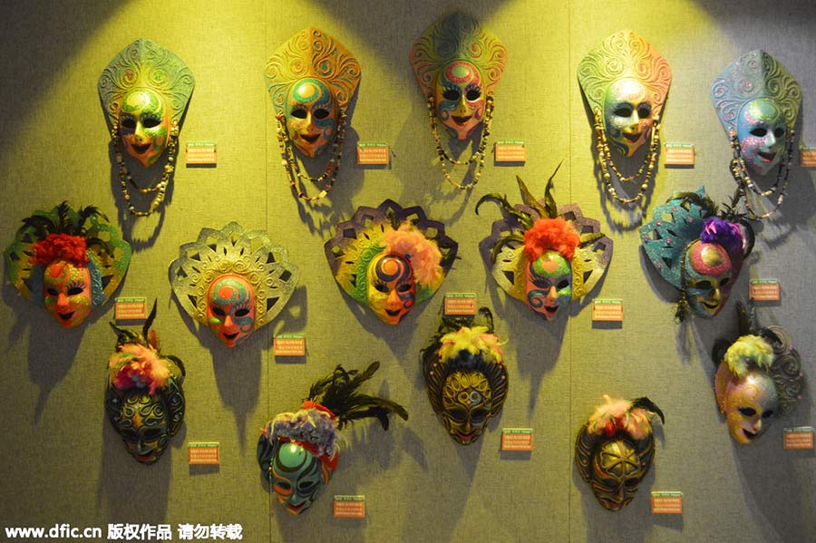 1000 masks from around the world gather in Shanghai