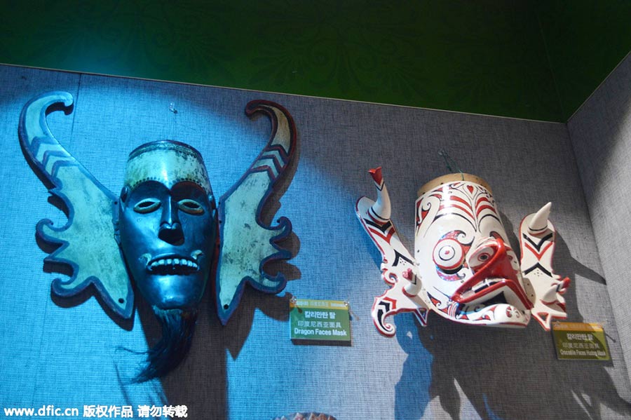 1000 masks from around the world gather in Shanghai