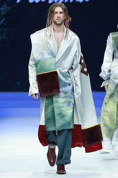 A new 'Shangri-La' in Ma Yanli's runway show