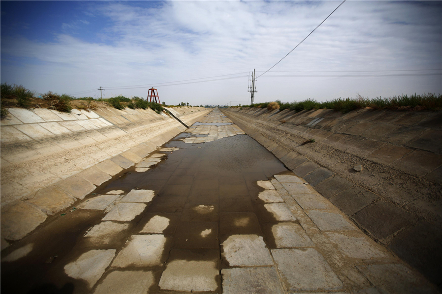 Cracked land as river runs dry