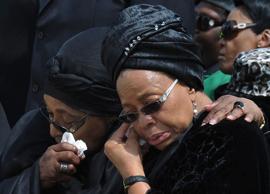 Mandela's coffin back home village