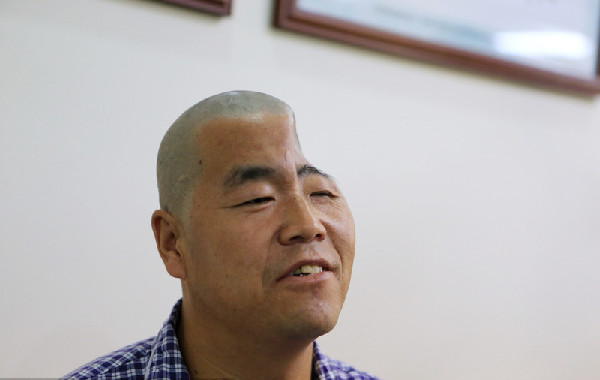 Man accepts a 3D-printed titanium half-skull