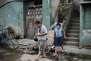 Migrant school tucked away in city