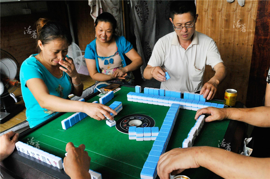 Chinese women win respect in construction trades