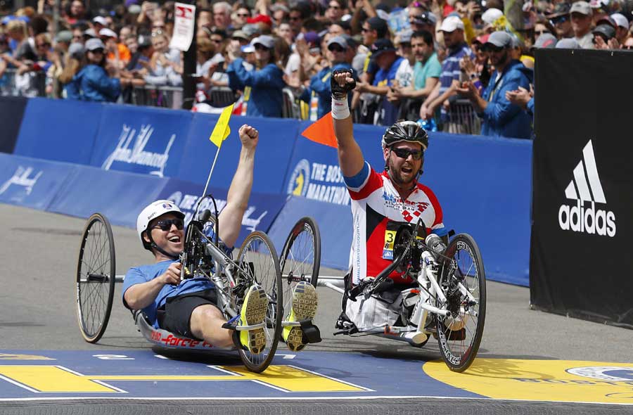 Kenyans sweep to victories at Boston Marathon