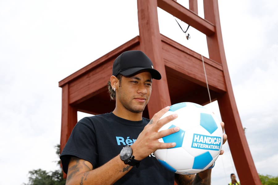 Neymar kicks off as Ambassador for Handicap International