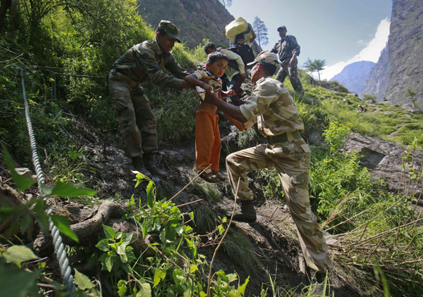 Death toll from N Indian flood rises to 550