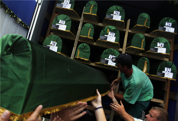 Newly identified Srebrenica victims to be buried