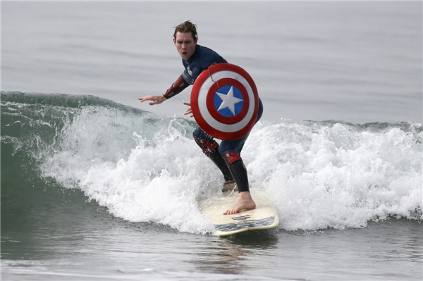 Halloween surf contest in Calif., US