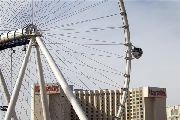 High Roller observation wheel reaches new heights