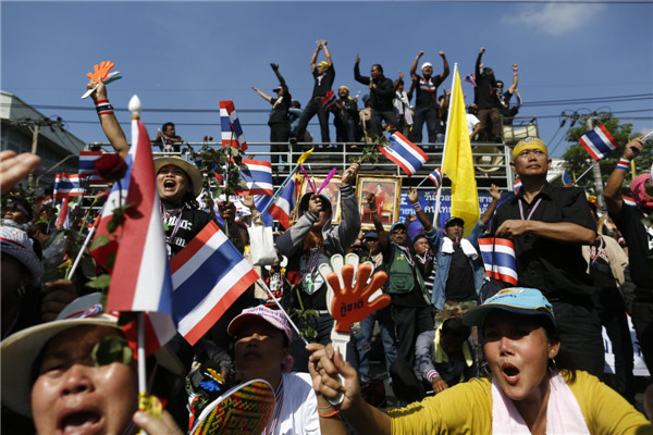 Thai ministries shut by protests