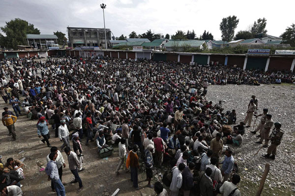 Floods kill over 440 in Pakistan, India