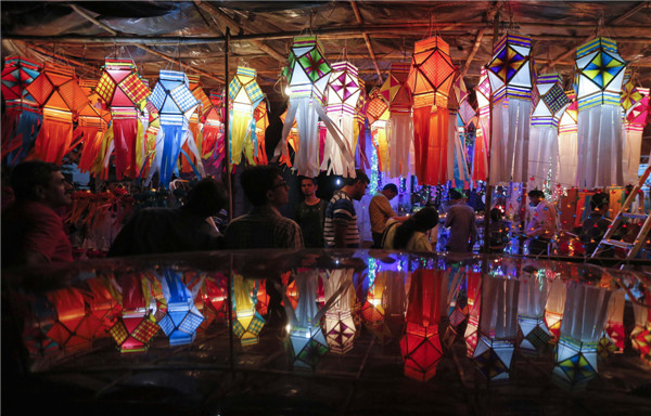 India decks up for Hindu festival of lights