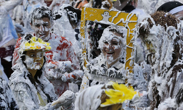 Foam fight celebrated in St Andrews University