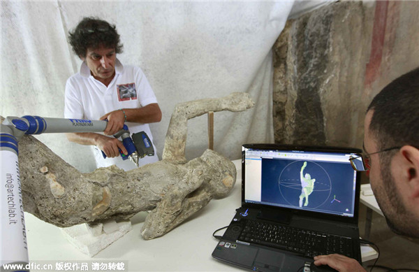 Restorers give shape to Pompeii victims