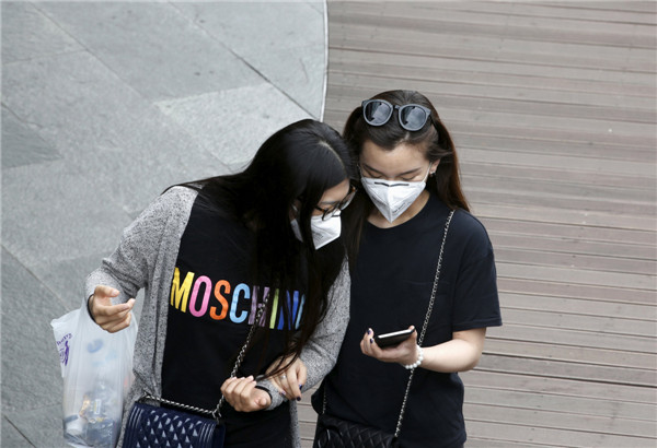 South Korea reports 8 more MERS cases and seventh death