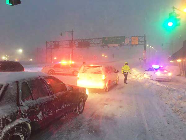 New York, Washington clean up after fatal blizzard